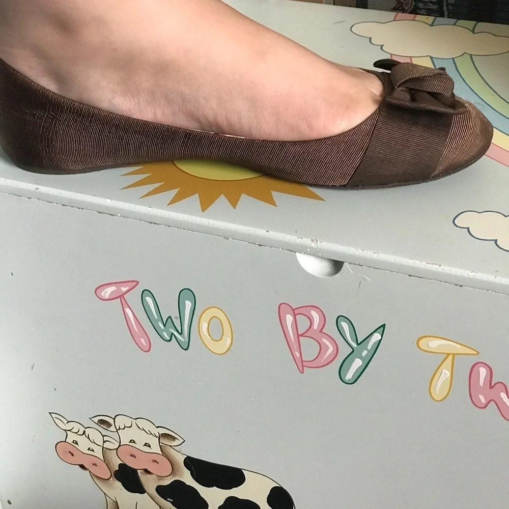 MIX IT CHOCOLATE FLATS BOW LIKE NEW
